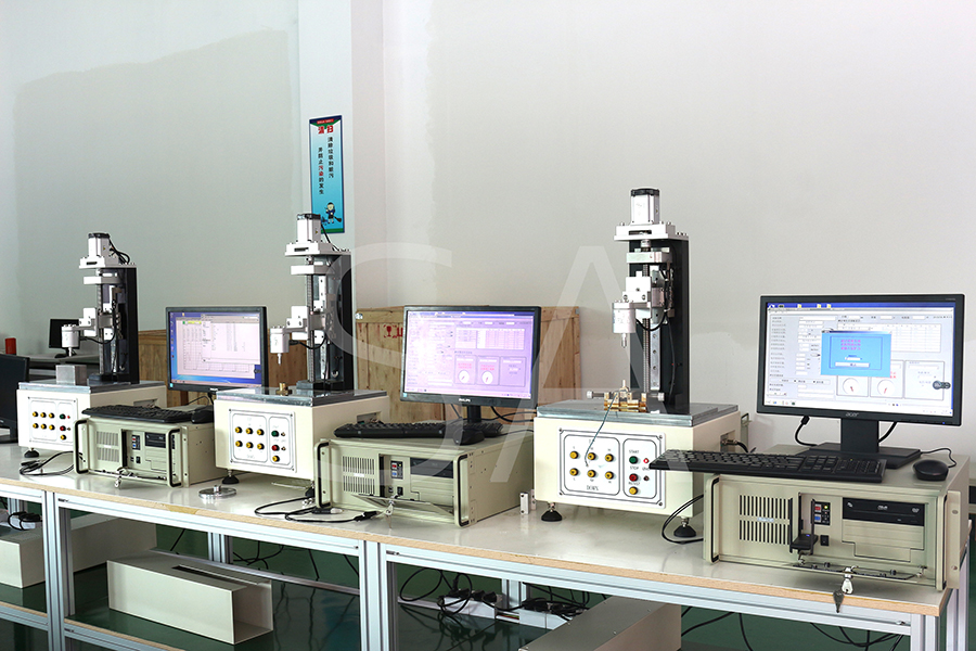 3臺荷重位移曲線機調試完成，即將發往客戶實驗室(圖1)